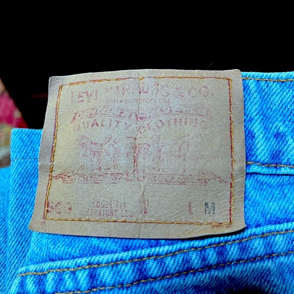 Vintage Levi’s 560 jeans. - Picture 3 of 13